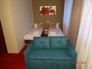 Отель Carina Hotel Тчев Двухместный номер Делюкс с 1 кроватью (для 2 взрослых и 1 ребенка)-7
