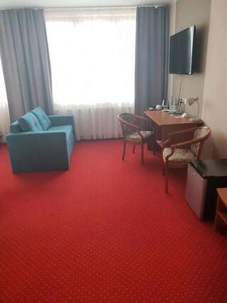 Отель Carina Hotel Тчев Двухместный номер Делюкс с 1 кроватью (для 2 взрослых и 1 ребенка)-8
